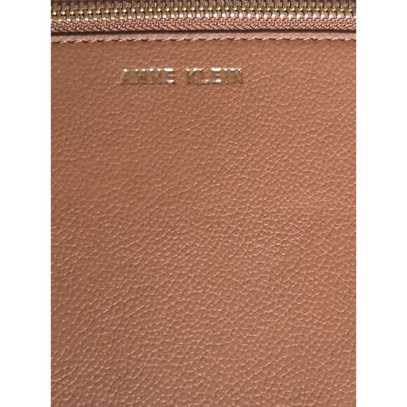 Anne Klein Large Brown Caining Tote Bag Chain Accent Strap Wristlet Chic Stylish - Picture 10 of 15